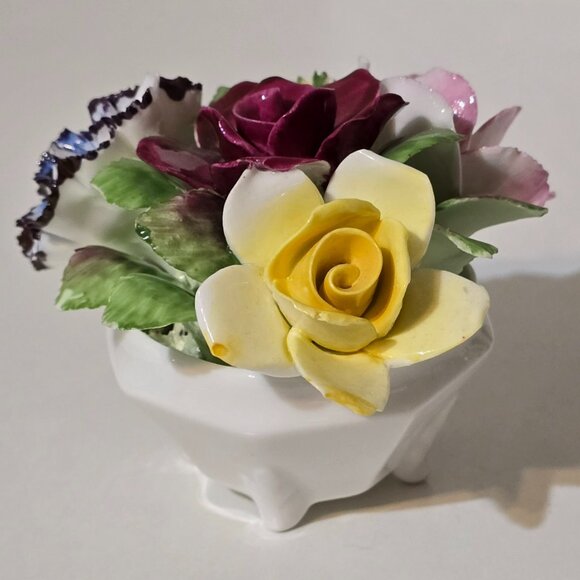 Vintage Royal Doulton Porcelain Floral Bouquet in Footed Pot - Picture 4 of 5